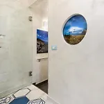 Il Faro E La Luna